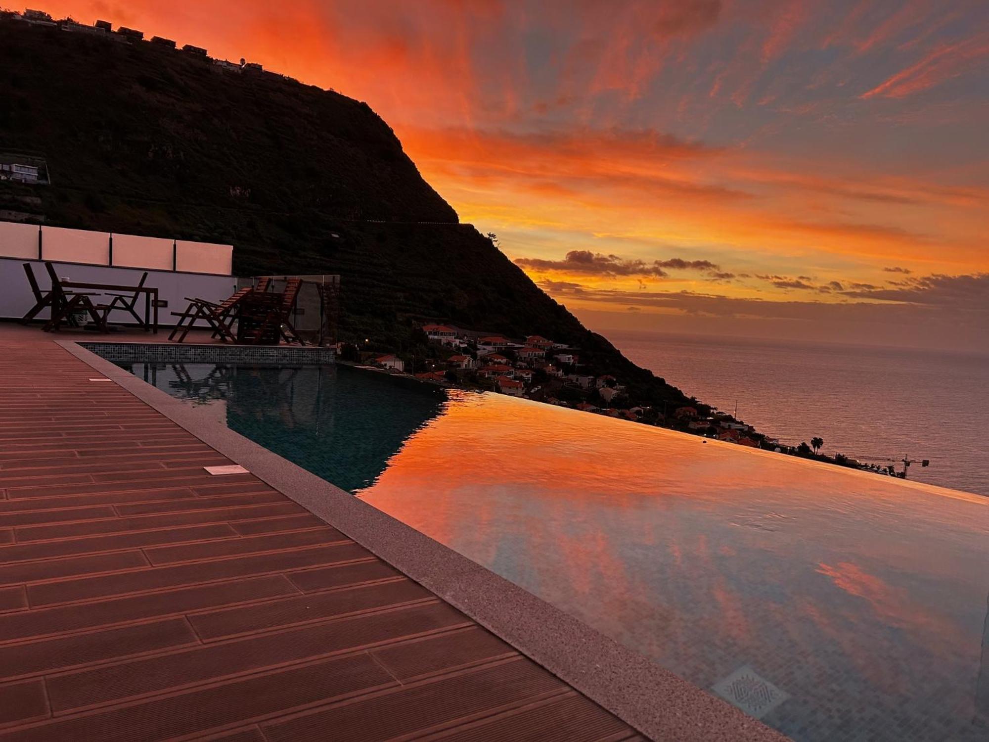 Villa Sea View Arco da Calheta  Exteriör bild