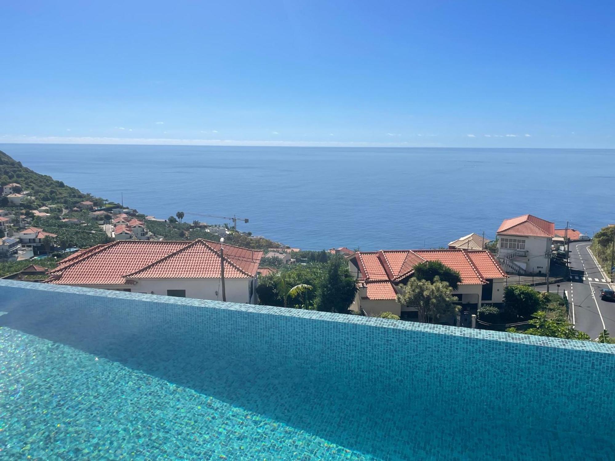 Villa Sea View Arco da Calheta  Exteriör bild